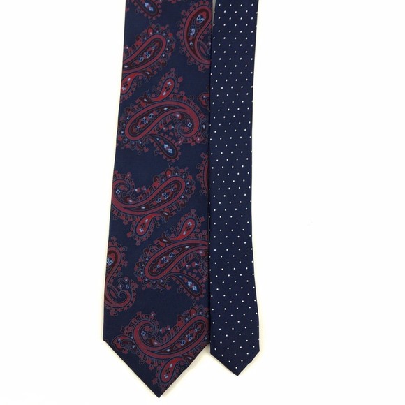 Tommy Hilfiger Men's 100% Silk Navy Blue Red Paisley Elegant Necktie 3.25" x 59" - Picture 3 of 8